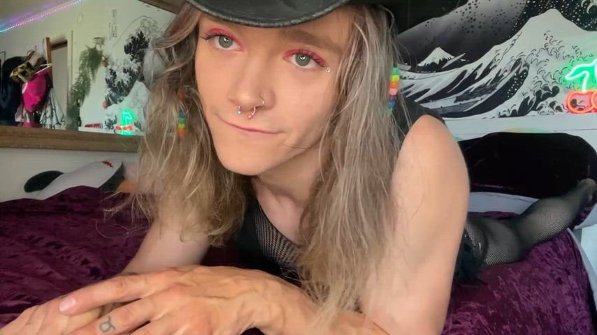 I think I look super pretty with a mouth full