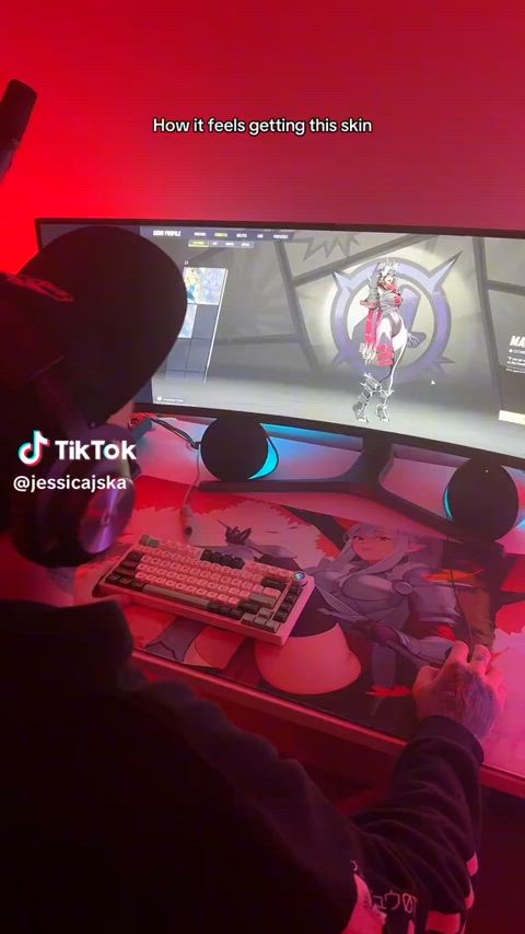amateur big tits cosplay gamer girl clip