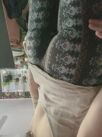 ass babe jiggling pants spanking clip