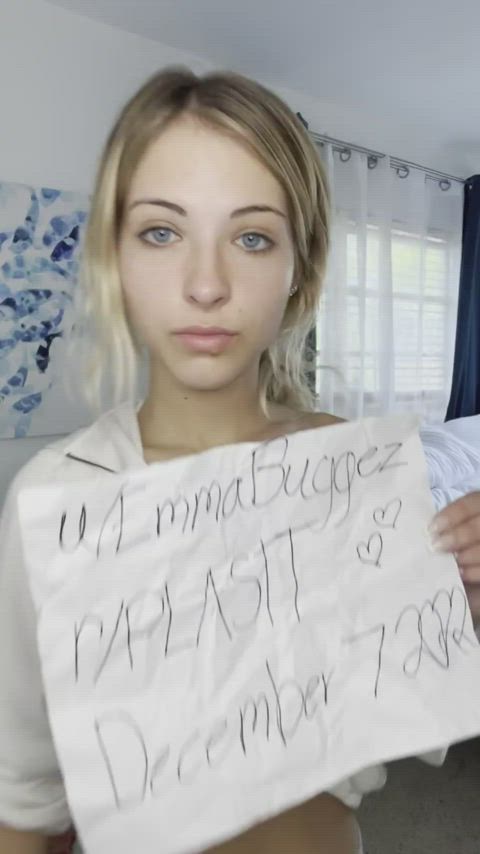 blonde blue eyes teen clip