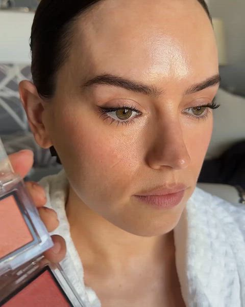 actress celebrity daisy ridley clip