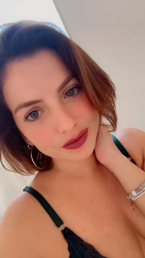 A kiss to start π₯°
