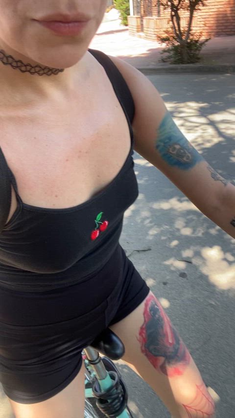 making the bike ride a little more spicy 🥵
