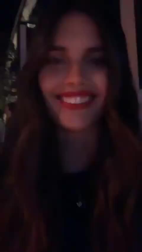 Sara Sampaio clip