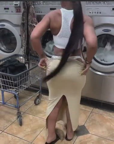 bubble butt curvy cute ebony hourglass pretty thick undressing wet pussy clip