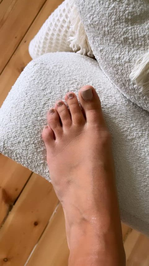 Would you rub your cream in…? Let me know 👅
