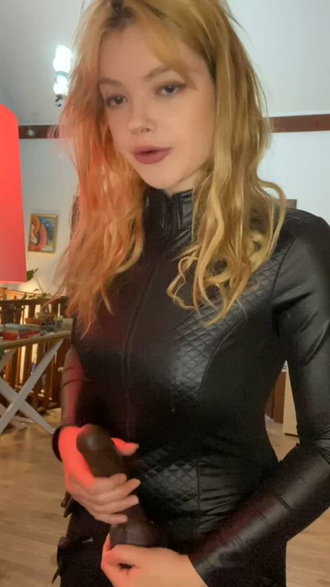 domme leather pegging clip