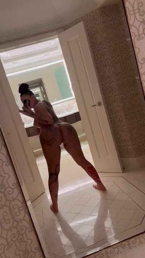 bella bellz big ass onlyfans phat-ass-white-girls clip