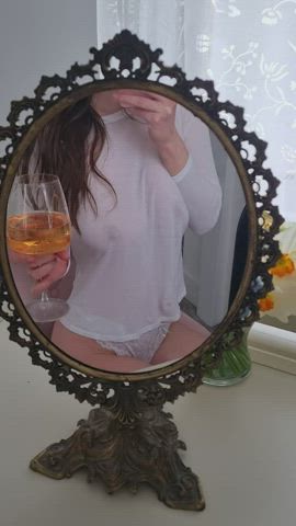 Happy Friday 🍷