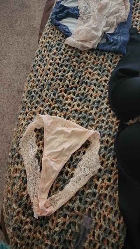 cumshot mom panties son thong clip