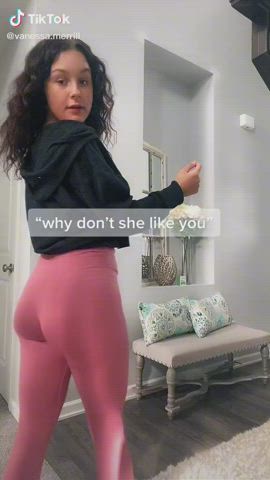 Booty Pawg White Girl clip