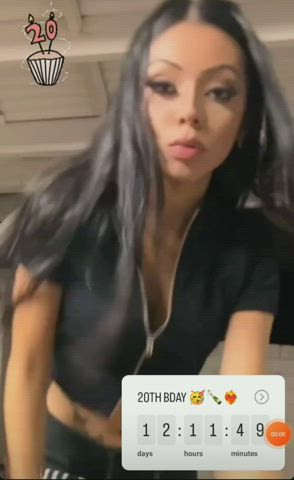 19 years old lips tribute clip