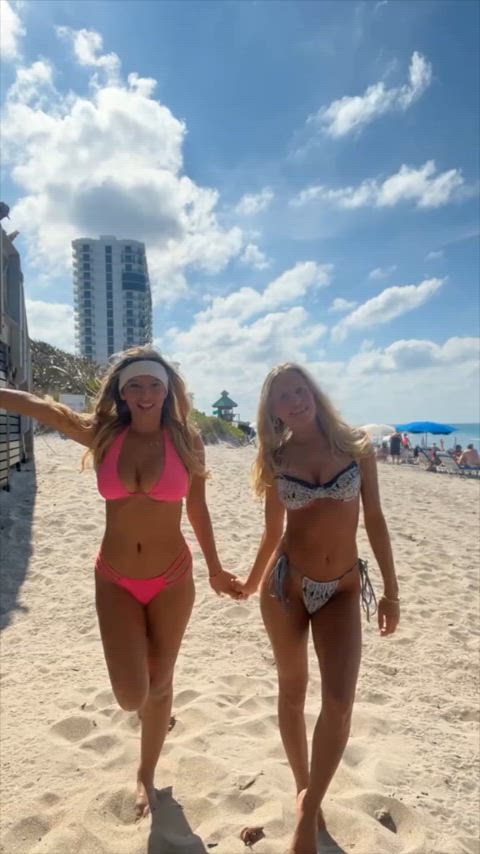 big tits busty college teen teens bikinis clip
