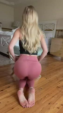 Blonde Foot Fetish Soles clip