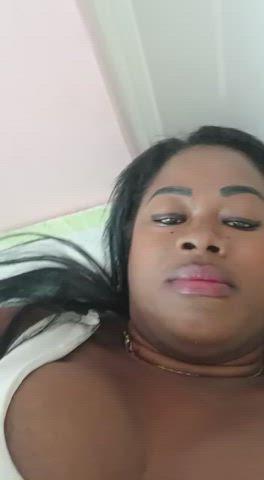 ebony latina pussy eating pussy lips clip
