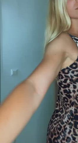 ass blonde tight ass clip