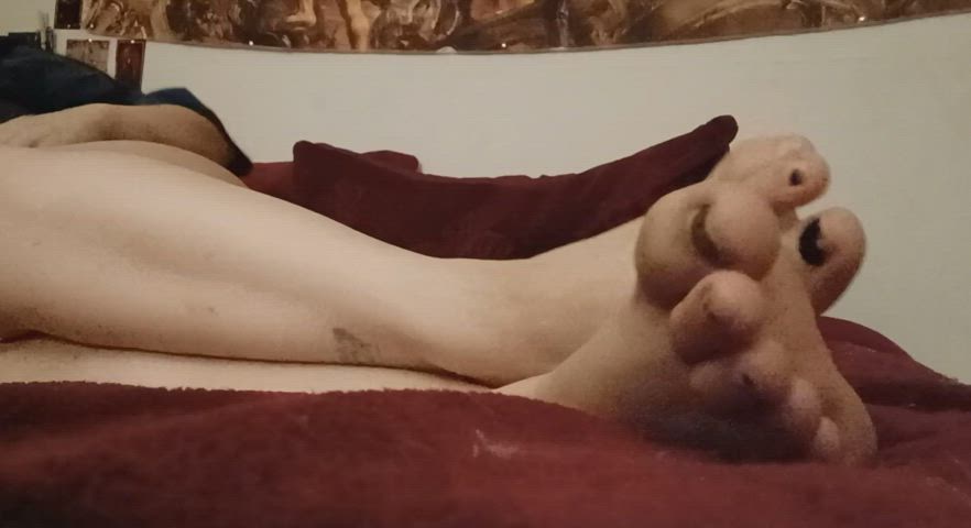 cute latina feet