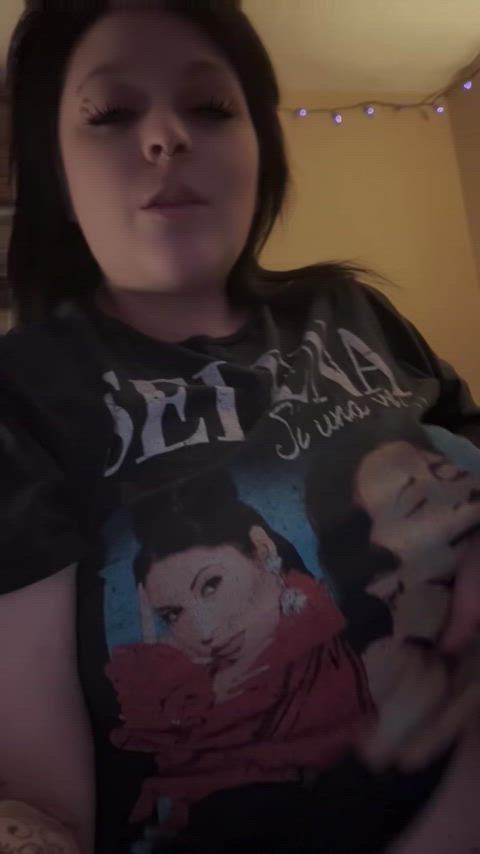 Join me for my lil Selena Tribute tonight πππ½ You get special bonus points