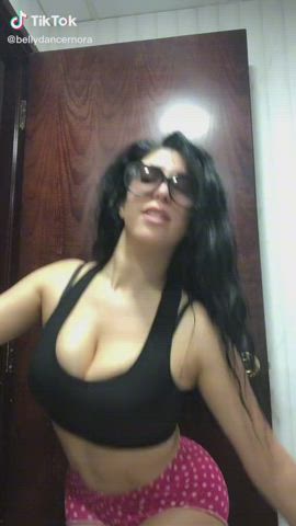 amateur arab armpits big tits egyptian homemade natural tits tiktok clip