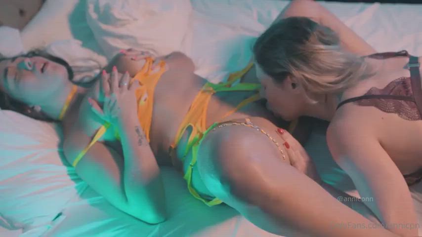 latina lesbian onlyfans clip