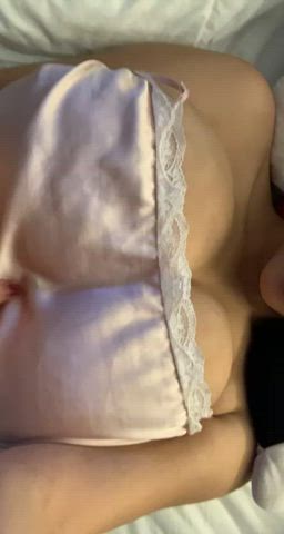 Busty Huge Tits Titty Drop clip