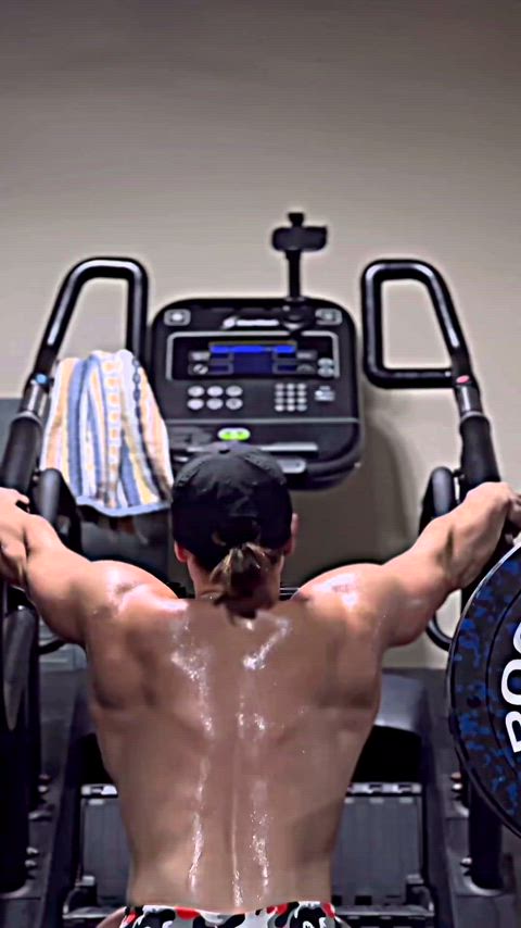 bodybuilder fit chicks gym muscles muscular girl muscular milf clip