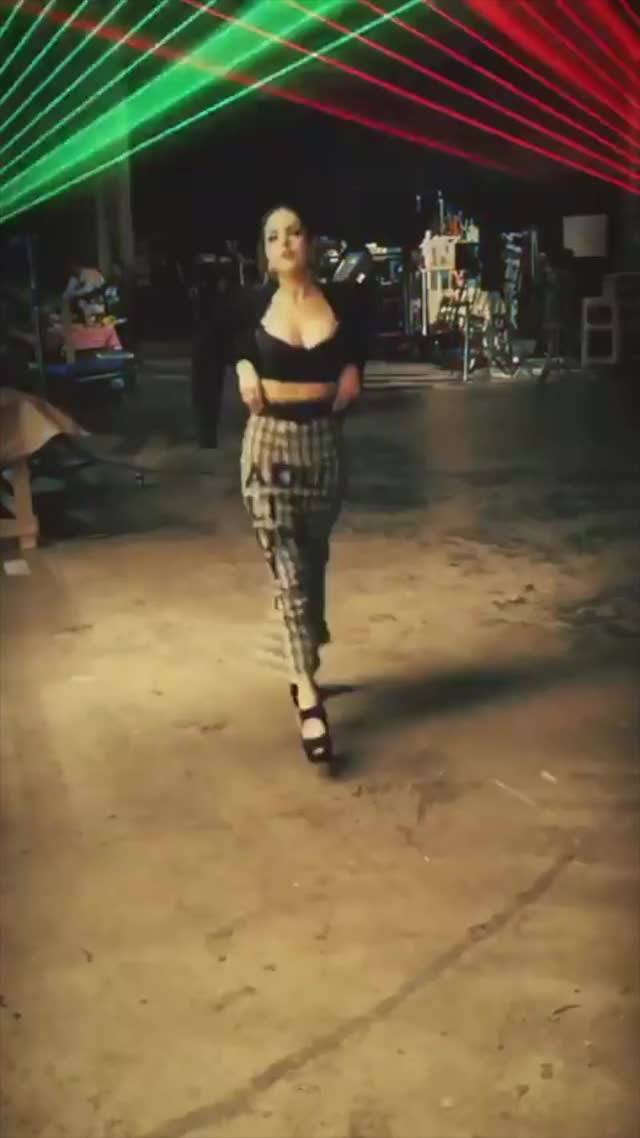 Liz Gillies IG Bounce Walk (Edit)