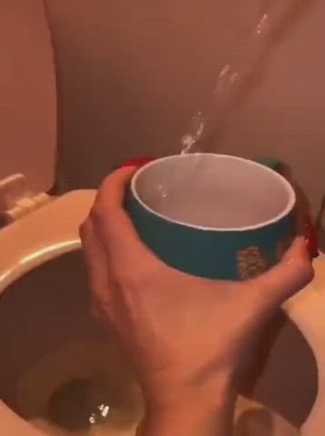 amateur domination golden shower homemade pee piss submissive swallowing watersports