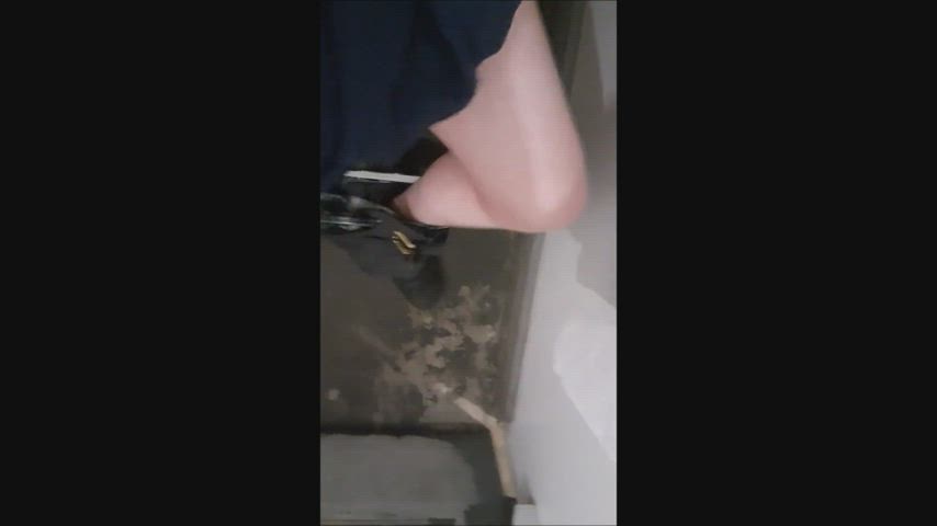 bathroom quickie sex clip