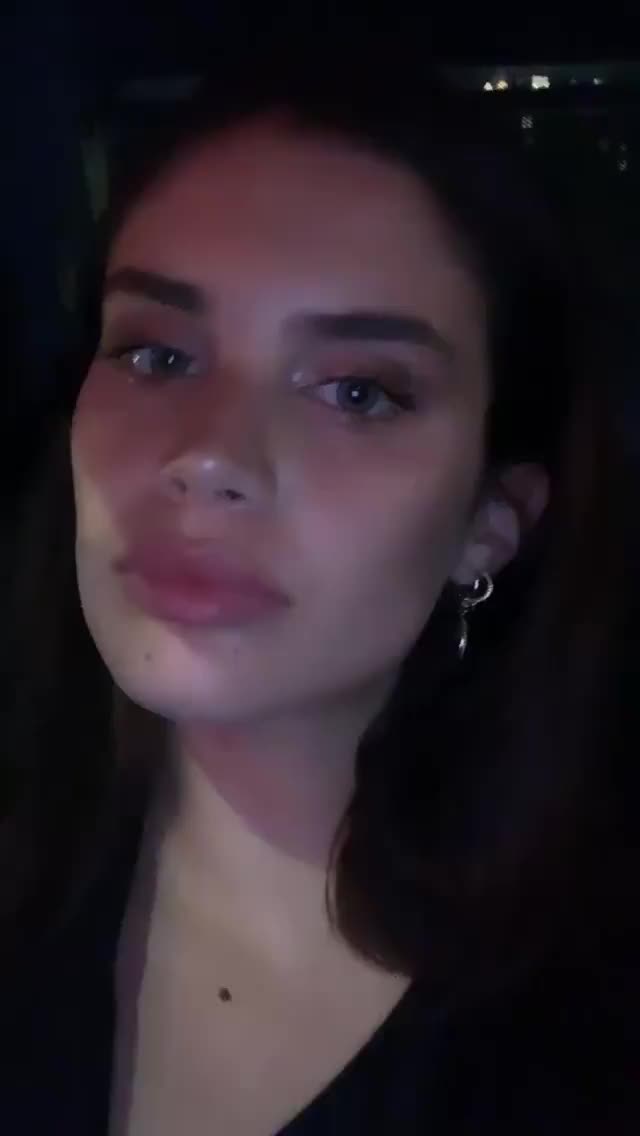 Celebrity Sara Sampaio clip