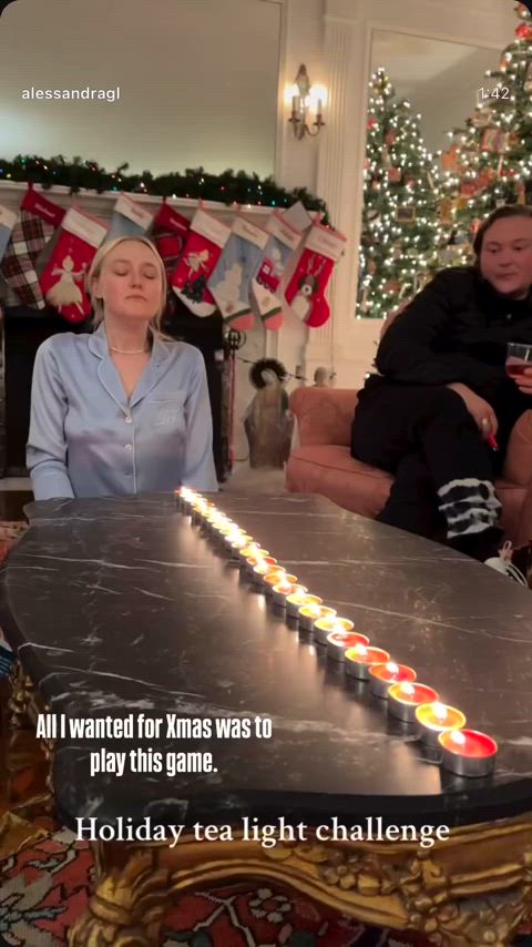 celebrity dakota fanning non-nude clip