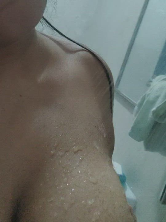 Big Tits Shower Wet clip