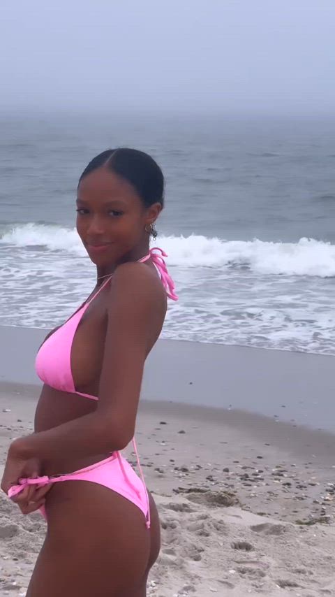 big tits ebony model non-nude clip