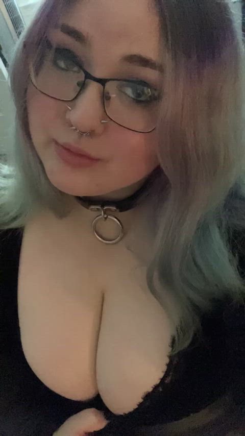 I’ll be at the Hatebreed show tonight. 🤘 say hi!