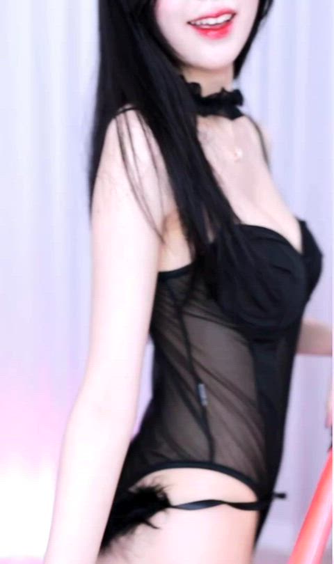 asian brunette ass korean dancing clip