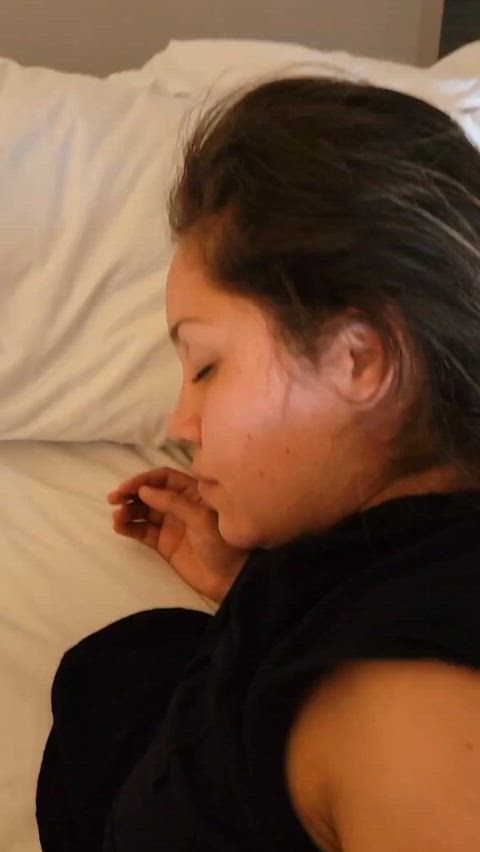 bed sex breeding no condom raw sex tits real-couples clip