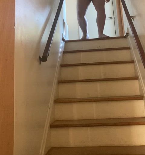 Nude descending a staircase