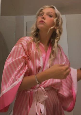 celebrity nipple nipslip clip