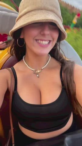 amateur model tits clip