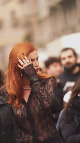 bella thorne celebrity public clip