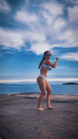 ass bikini boobs fake boobs fake tits fitness jiggling muscles muscular girl clip