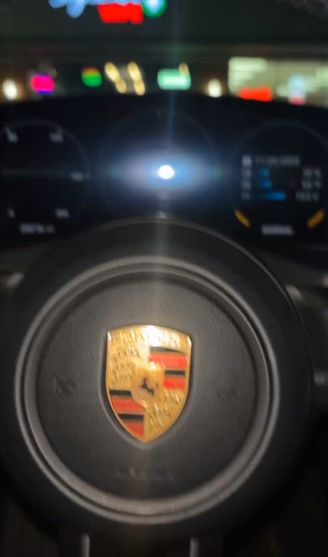 Pussy Play In A Porsche π€