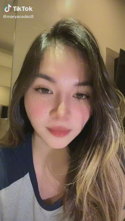 Dancing Pinay TikTok clip