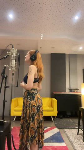 big tits blonde teen clip
