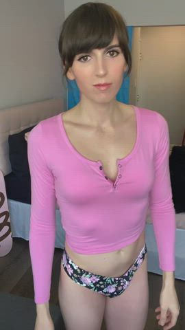 Do I look cute in pink? ๐