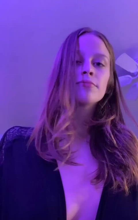 blonde slim tiktok clip