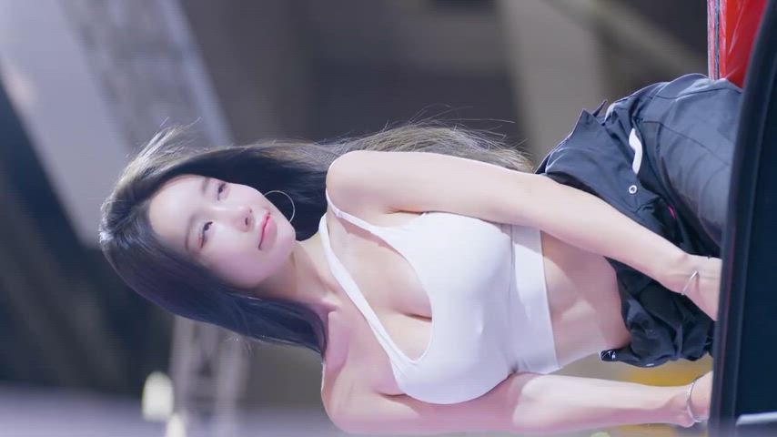 asian big tits korean model smile clip