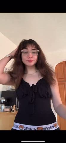 dancing teen tiktok clip