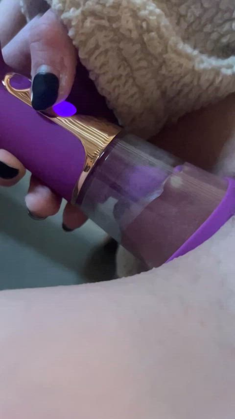Slow mo suction release