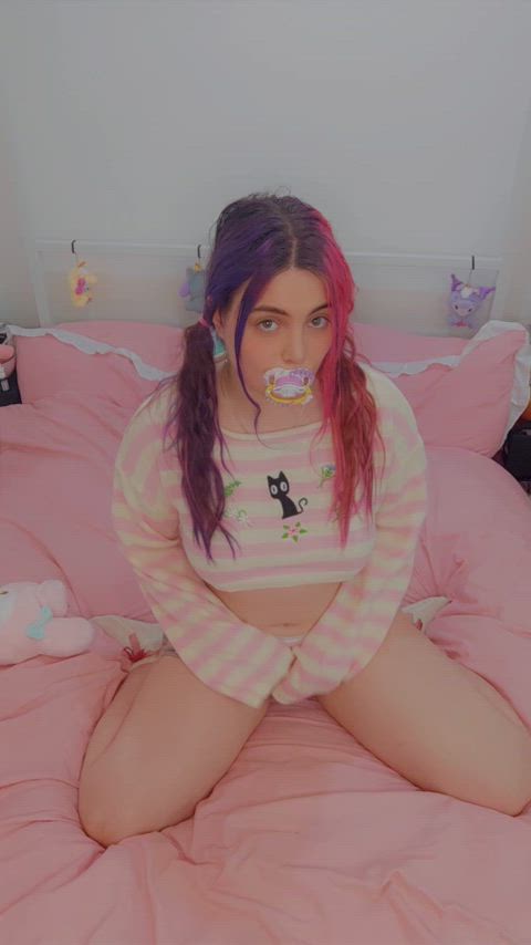 cute pink tits clip